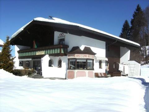 Haus Moosbrugger Hotel Reutte Exterior photo